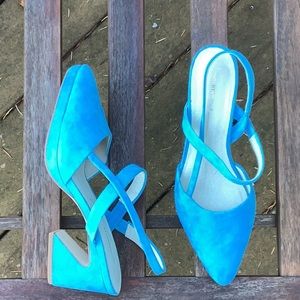 BNIB Intentionally Blank Robin’s Egg Blue Slingback Suede Platform Heels Size 11
